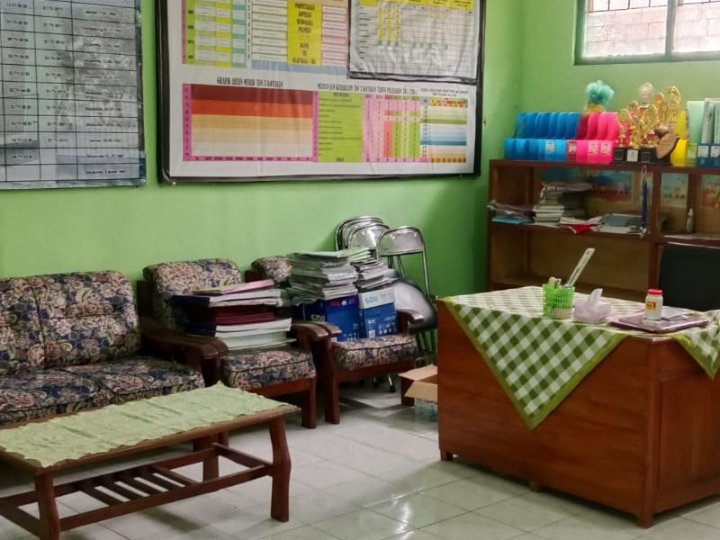 Ruang Kepsek / Guru